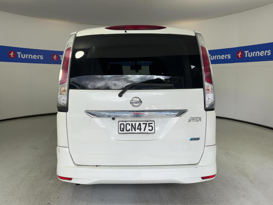 Photo '6' of Nissan Serena Photo '6' of Nissan Serena