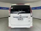 Thumbnail '6' of Nissan Serena