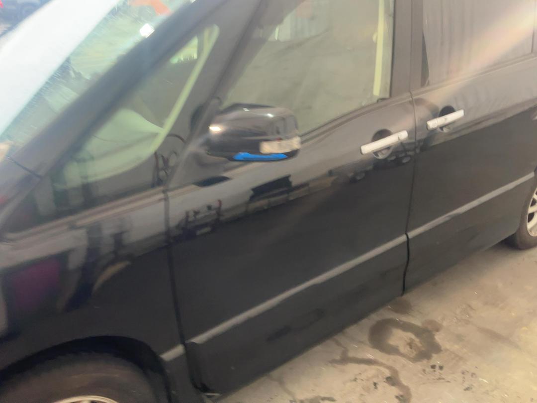Photo '7' of Nissan Serena Photo '7' of Nissan Serena