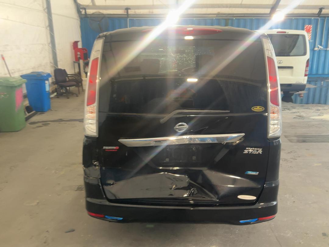 Photo '11' of Nissan Serena Photo '11' of Nissan Serena