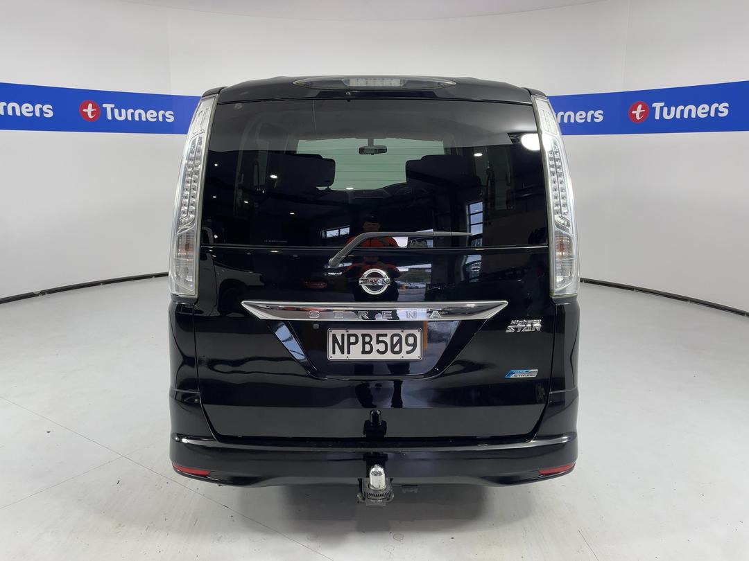 Photo '14' of Nissan Serena