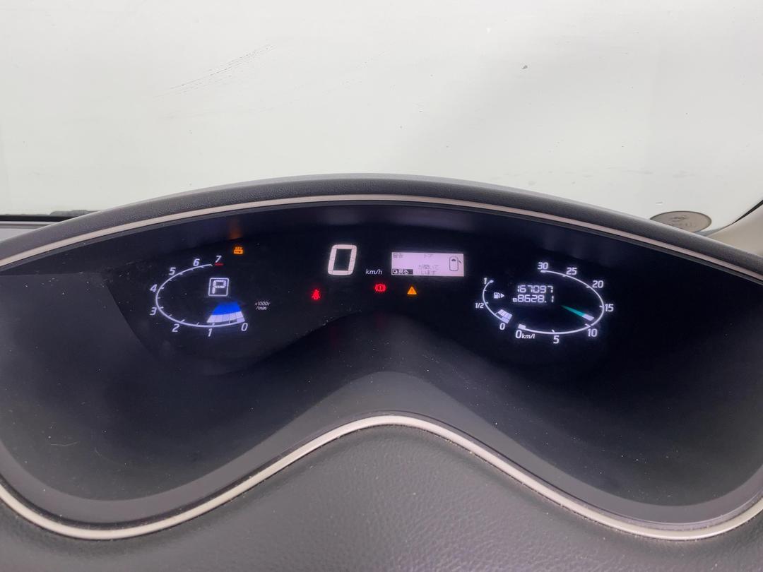 Photo '20' of Nissan Serena