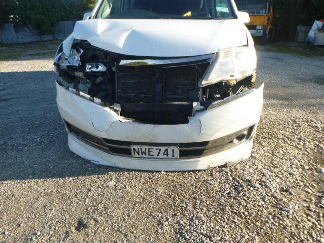 Photo '9' of Nissan Serena Photo '9' of Nissan Serena