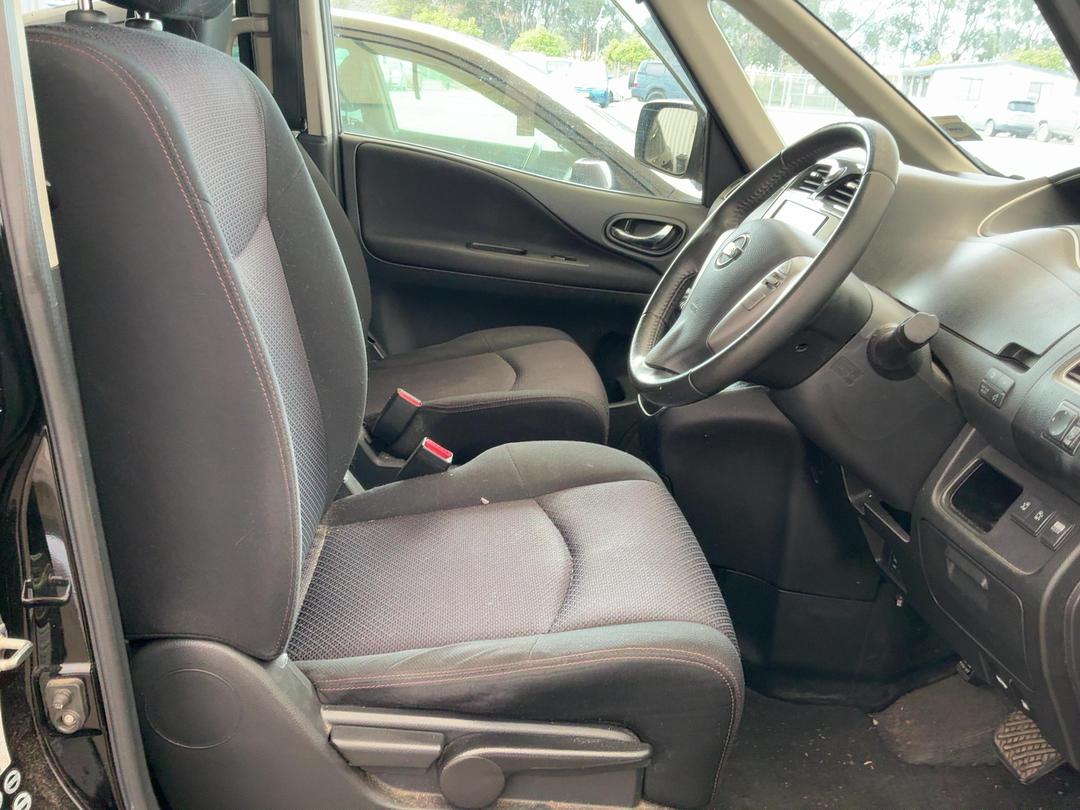 Photo '10' of Nissan Serena Highway Star Photo '10' of Nissan Serena Highway Star
