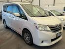 Thumbnail '2' of Nissan Serena