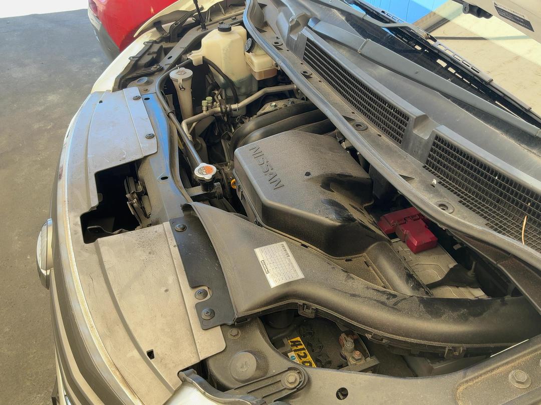 Photo '11' of Nissan Serena Photo '11' of Nissan Serena