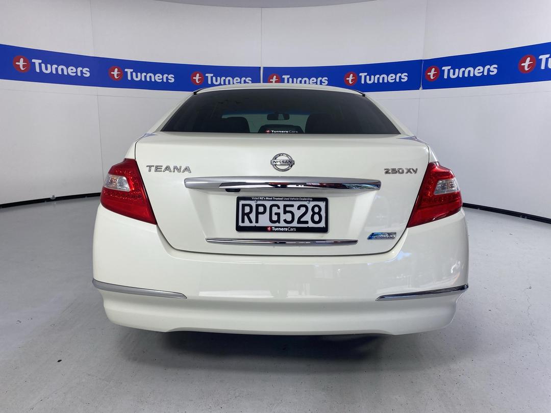 Photo '6' of Nissan Teana