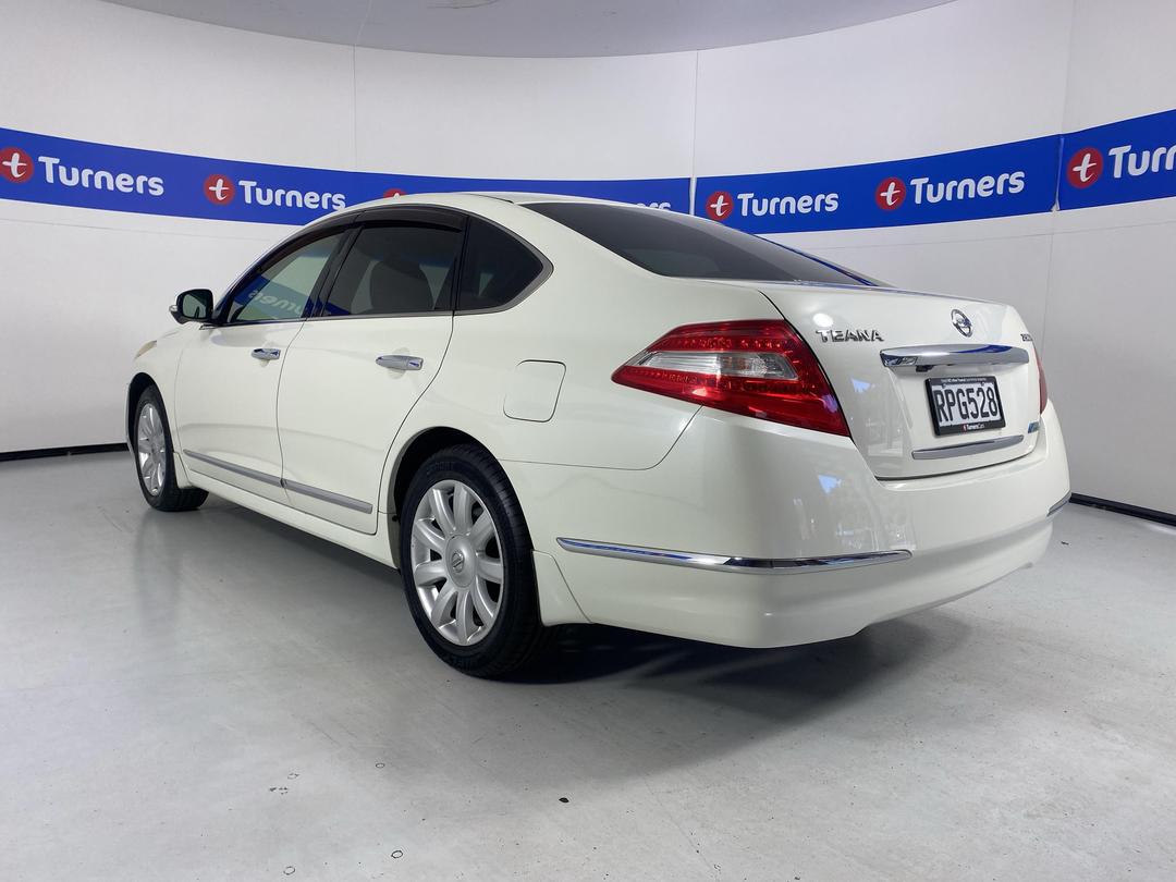 Photo '5' of Nissan Teana