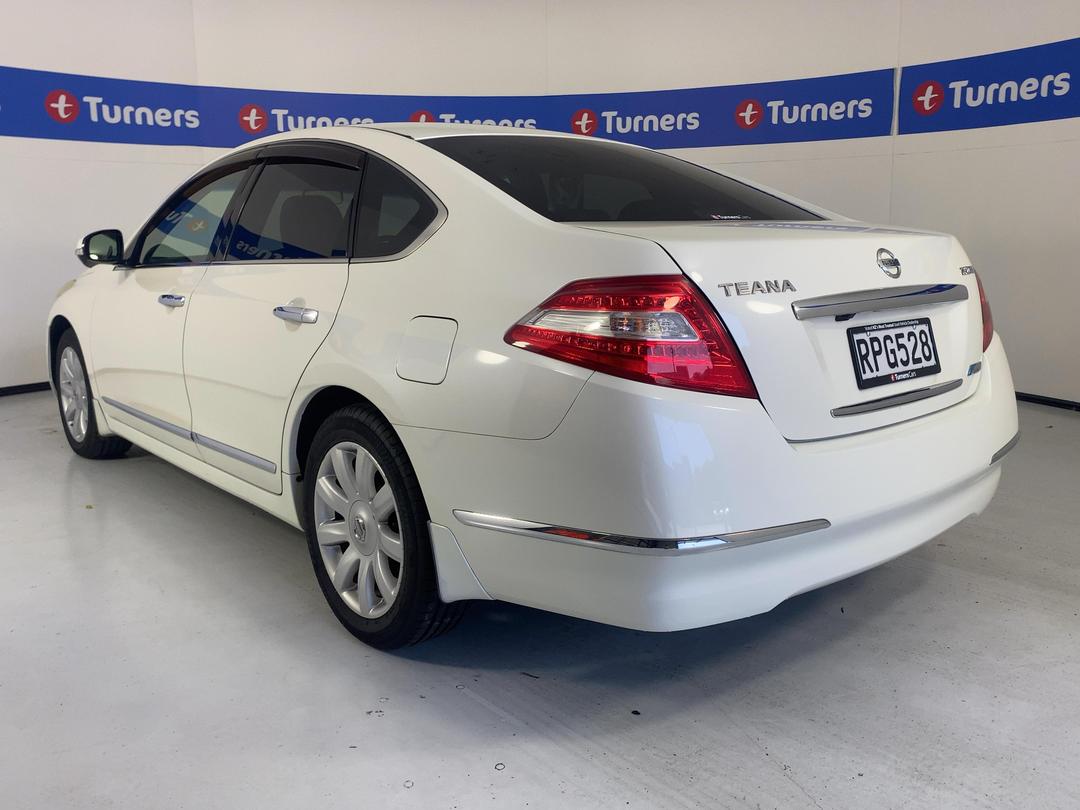 Photo '5' of Nissan Teana