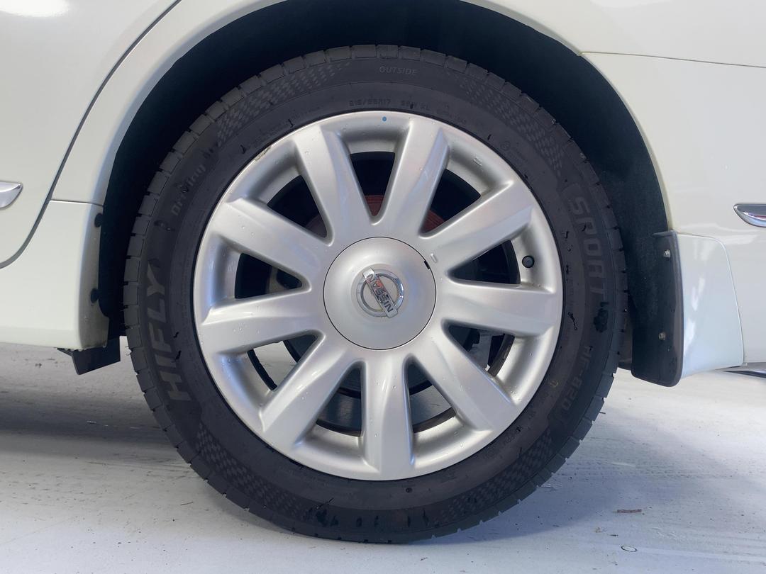 Photo '11' of Nissan Teana