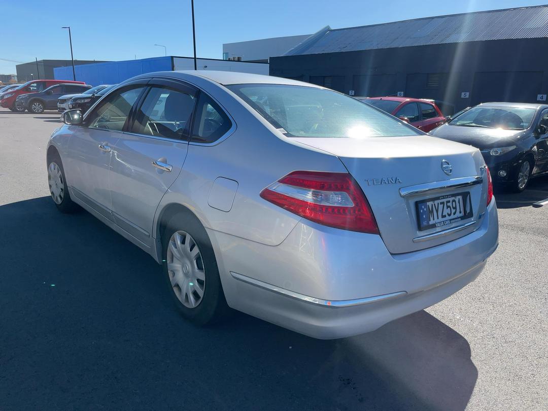 Photo '5' of Nissan Teana