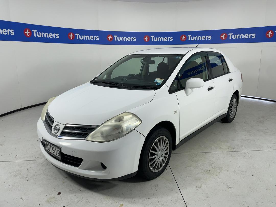 Photo '4' of Nissan Tiida