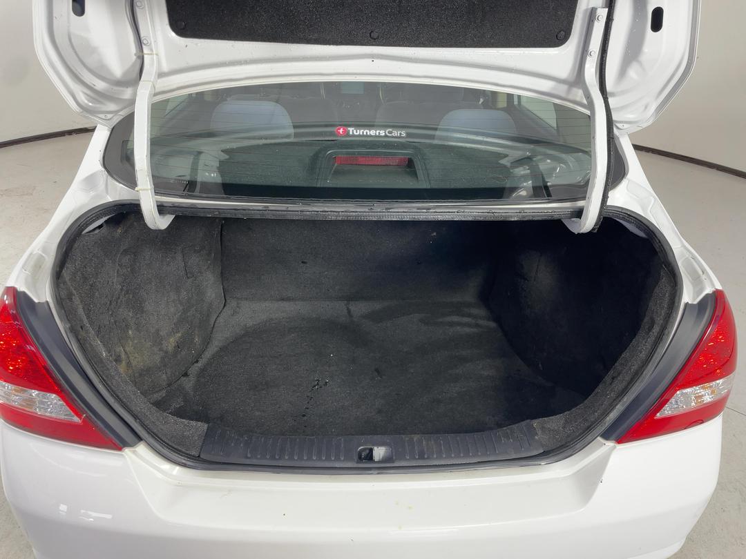 Photo '14' of Nissan Tiida