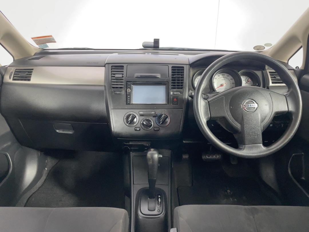 Photo '17' of Nissan Tiida