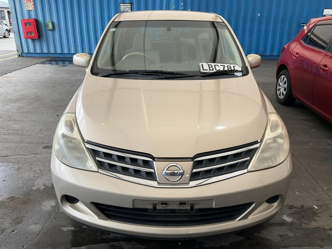 Photo '2' of Nissan Tiida