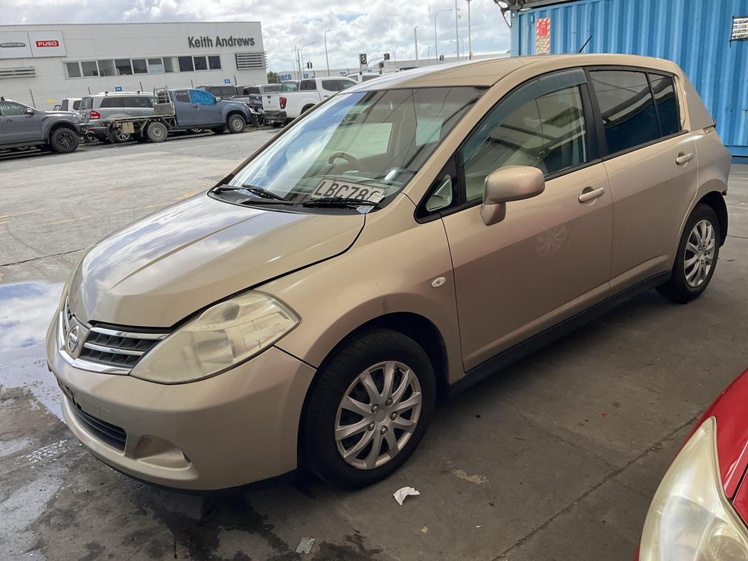 Photo '3' of Nissan Tiida