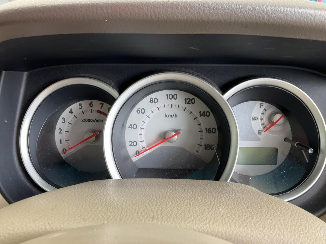 Photo '10' of Nissan Tiida