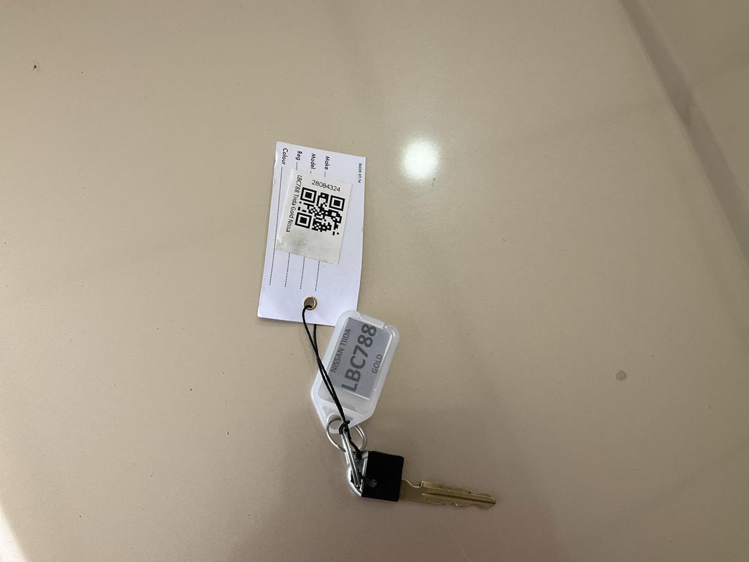 Photo '14' of Nissan Tiida