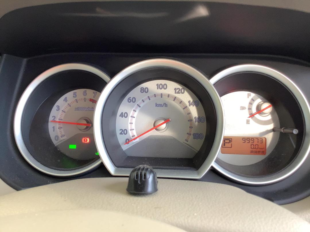 Photo '14' of Nissan Tiida