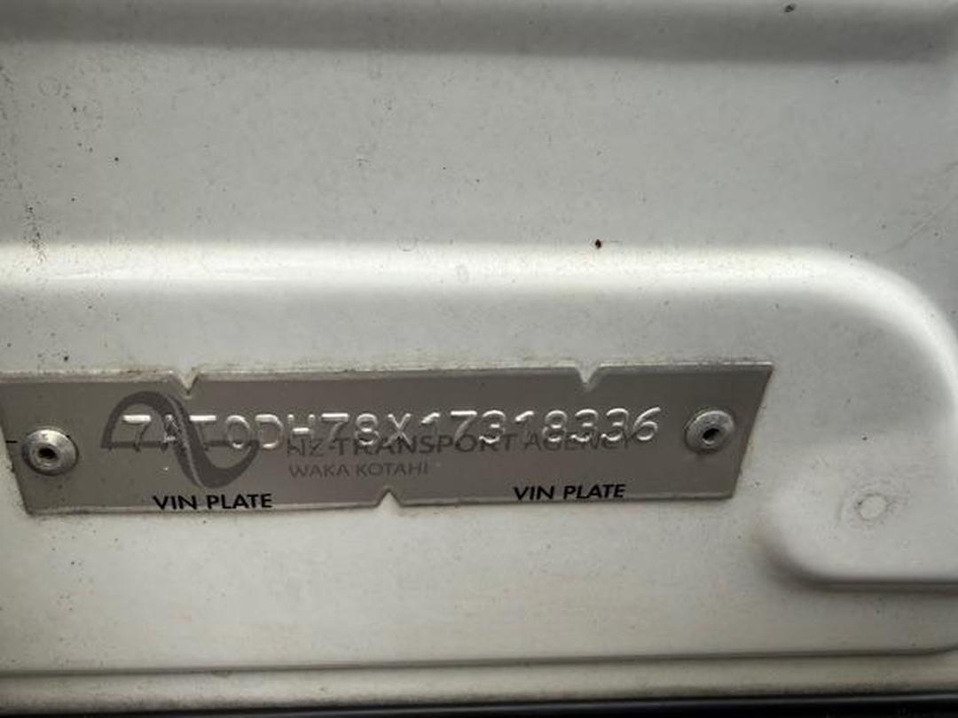 Photo '14' of Nissan Tiida Latio