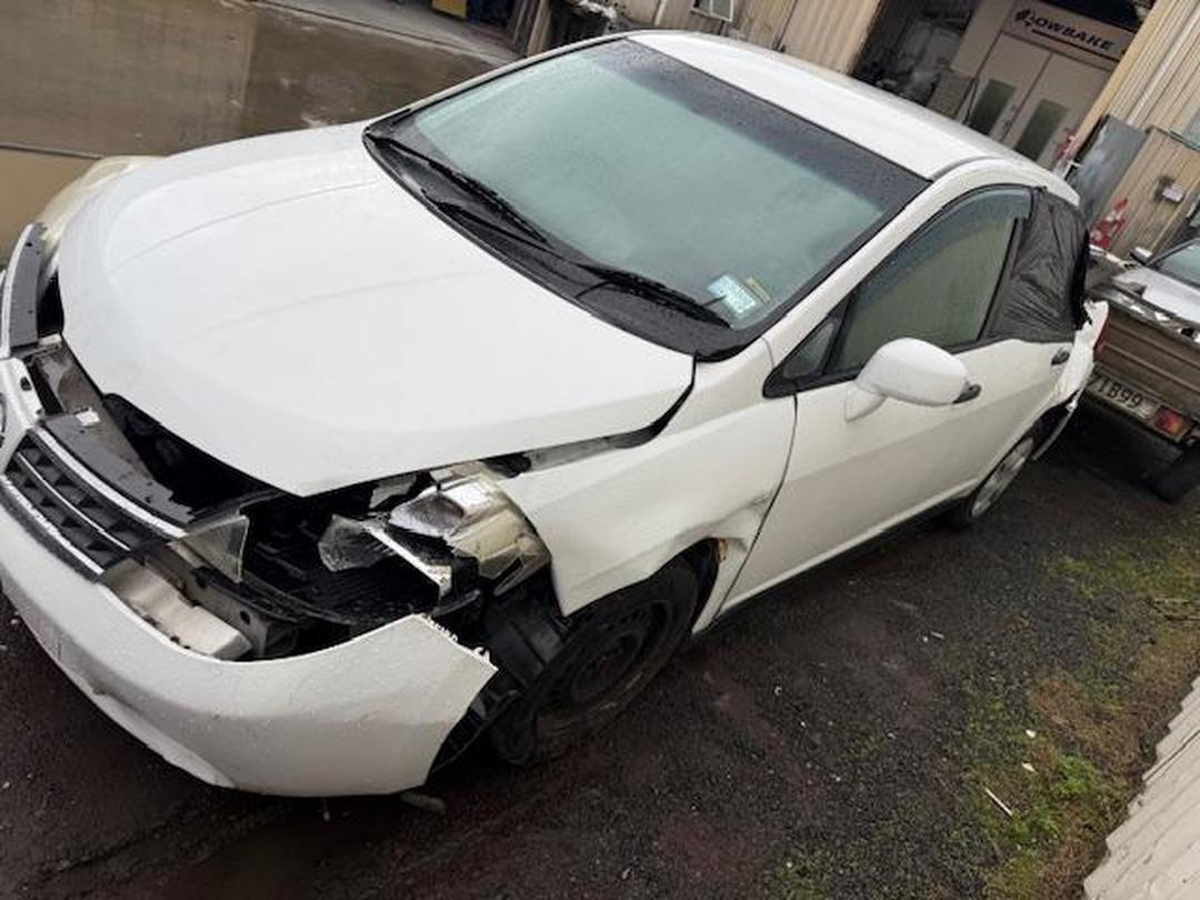 Photo '15' of Nissan Tiida Latio