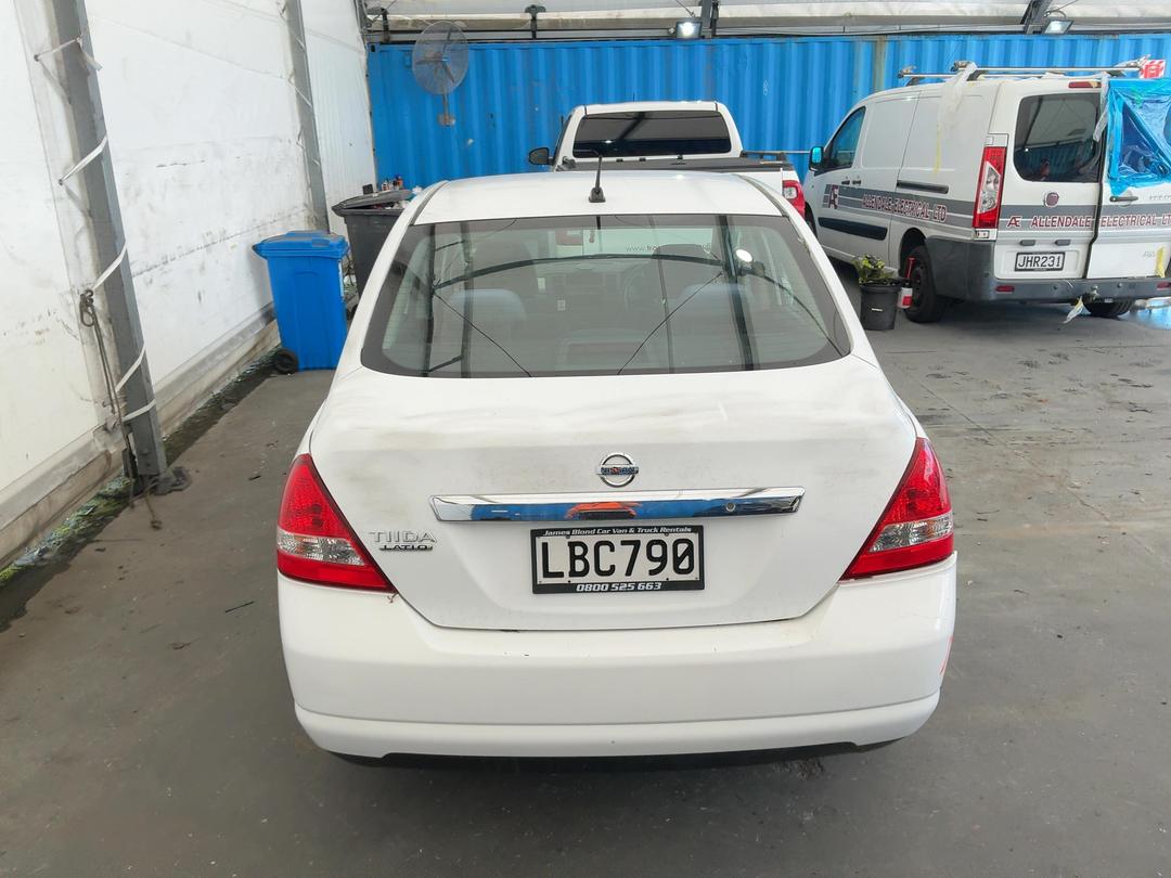 Photo '10' of Nissan Tiida Latio
