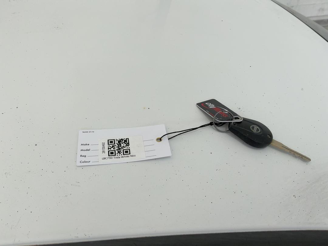 Photo '18' of Nissan Tiida Latio