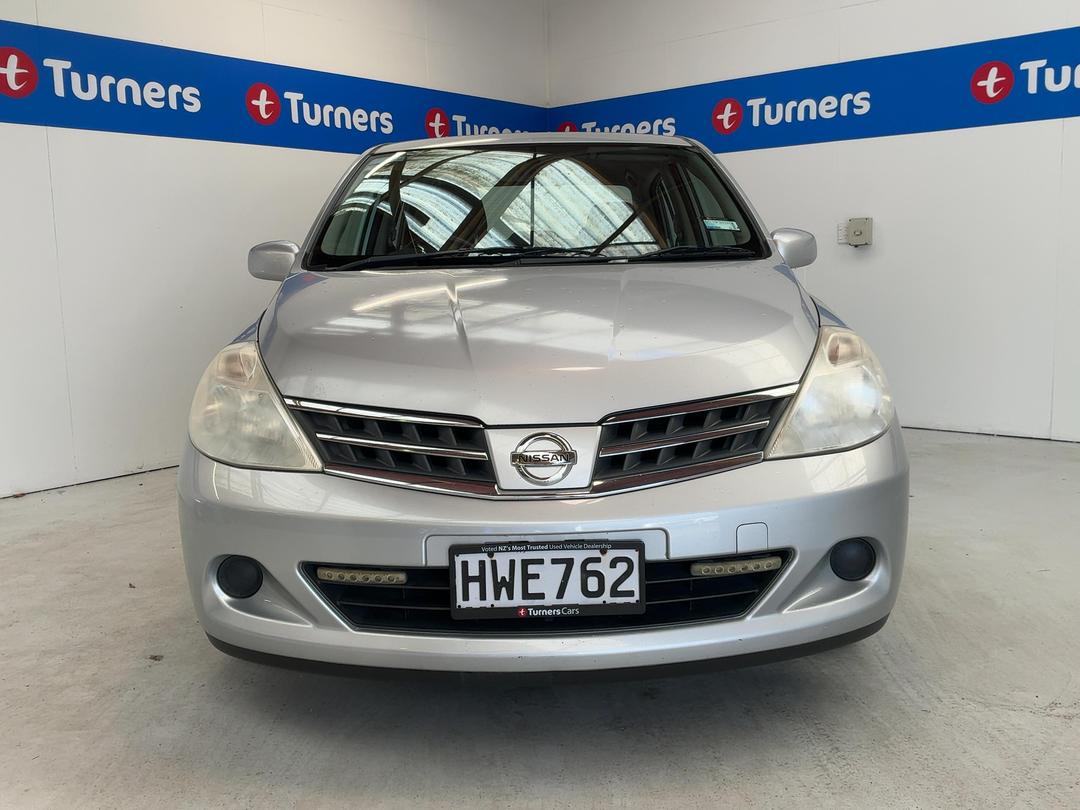 Photo '2' of Nissan Tiida