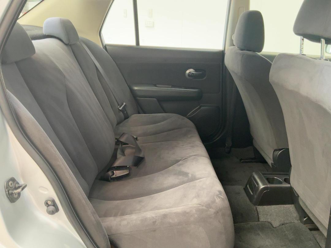 Photo '20' of Nissan Tiida