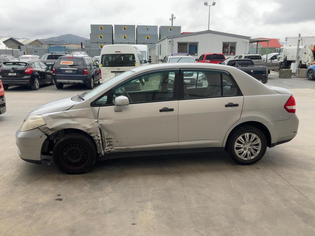 Photo '4' of Nissan Tiida Photo '4' of Nissan Tiida