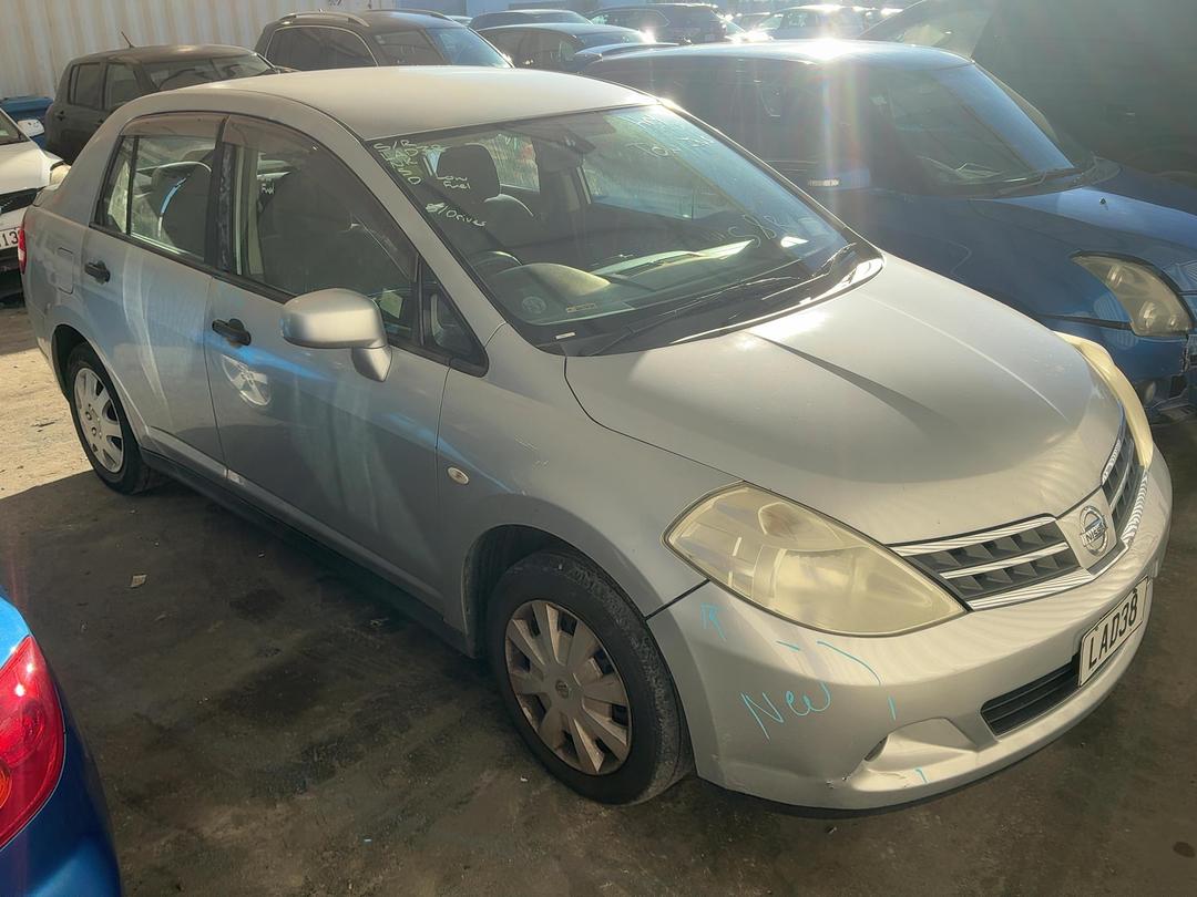 Photo '2' of Nissan Tiida Photo '2' of Nissan Tiida
