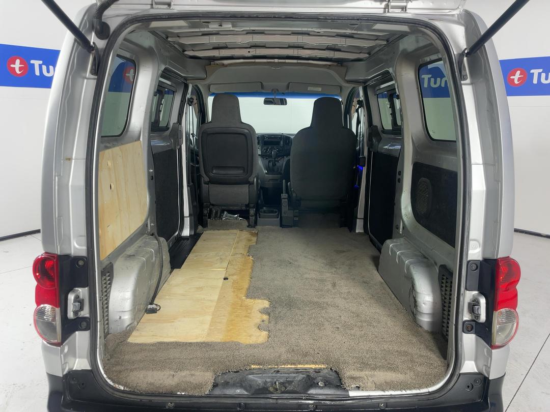 Photo '14' of Nissan Vanette