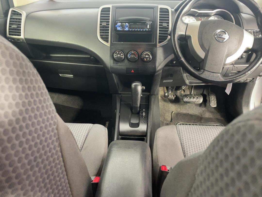 Photo '18' of Nissan Wingroad