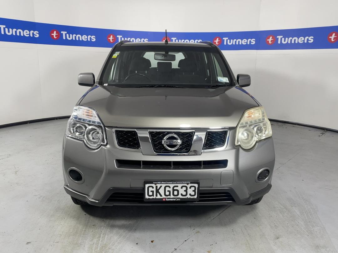 Photo '2' of Nissan X-Trail
