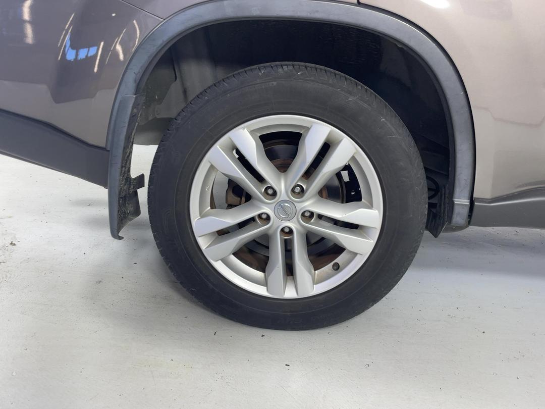 Photo '10' of Nissan X-Trail