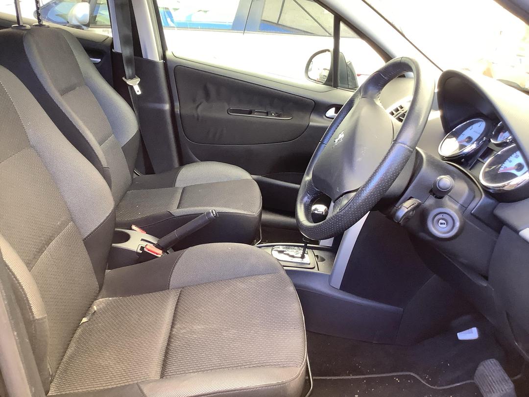 Photo '8' of Peugeot 207 XT