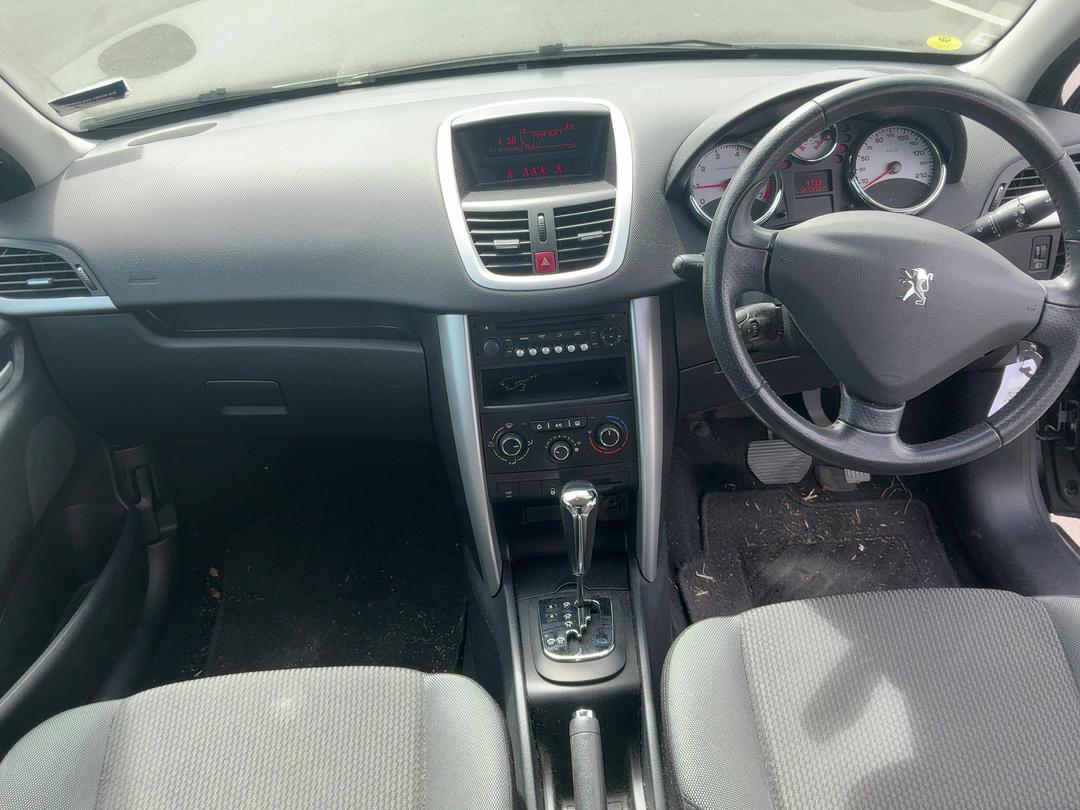 Photo '8' of Peugeot 207 XT Photo '8' of Peugeot 207 XT