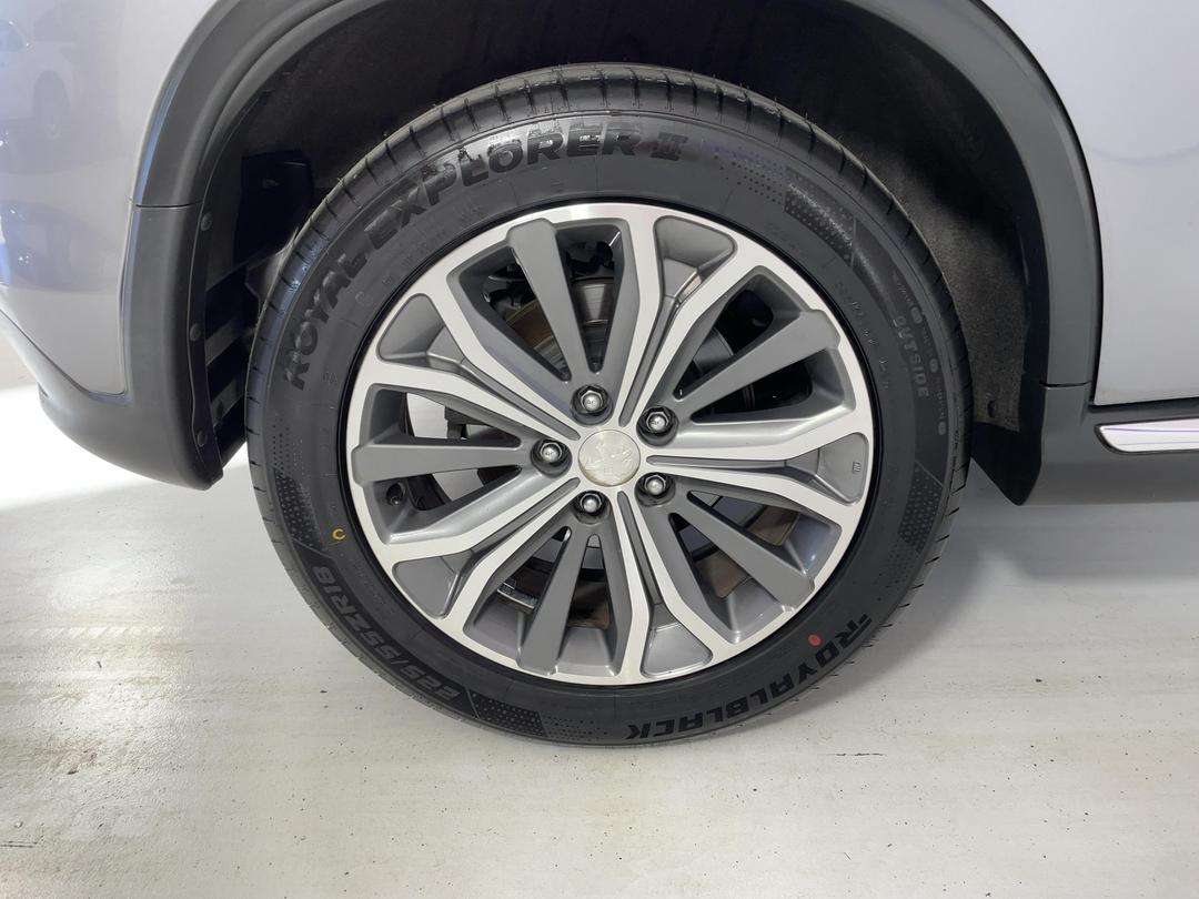 Photo '12' of Peugeot 4008