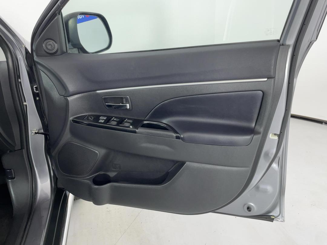 Photo '15' of Peugeot 4008