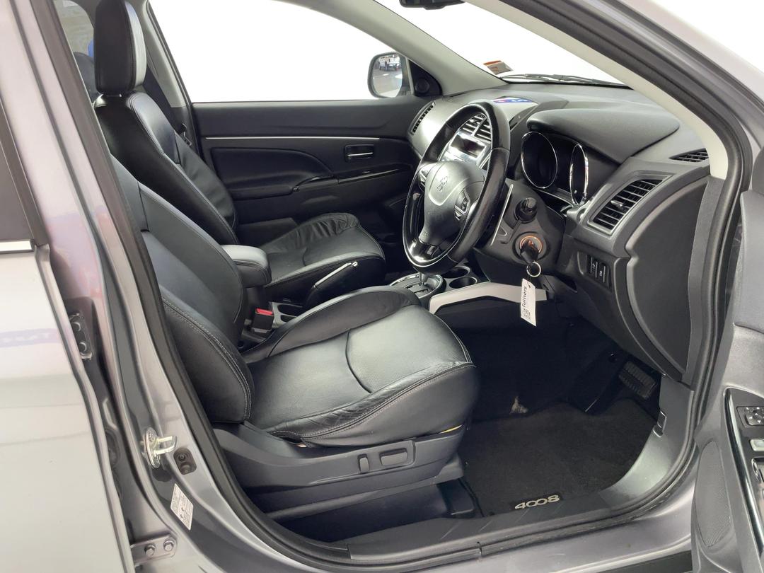 Photo '16' of Peugeot 4008