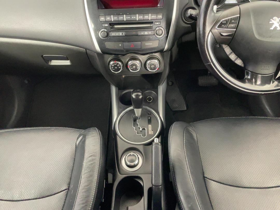 Photo '18' of Peugeot 4008
