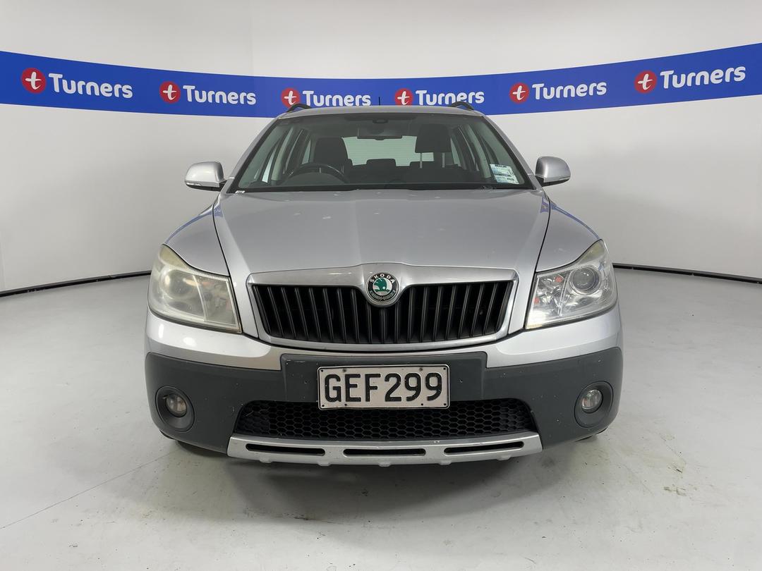 Photo '2' of Skoda Octavia Scout TDI Photo '2' of Skoda Octavia Scout TDI