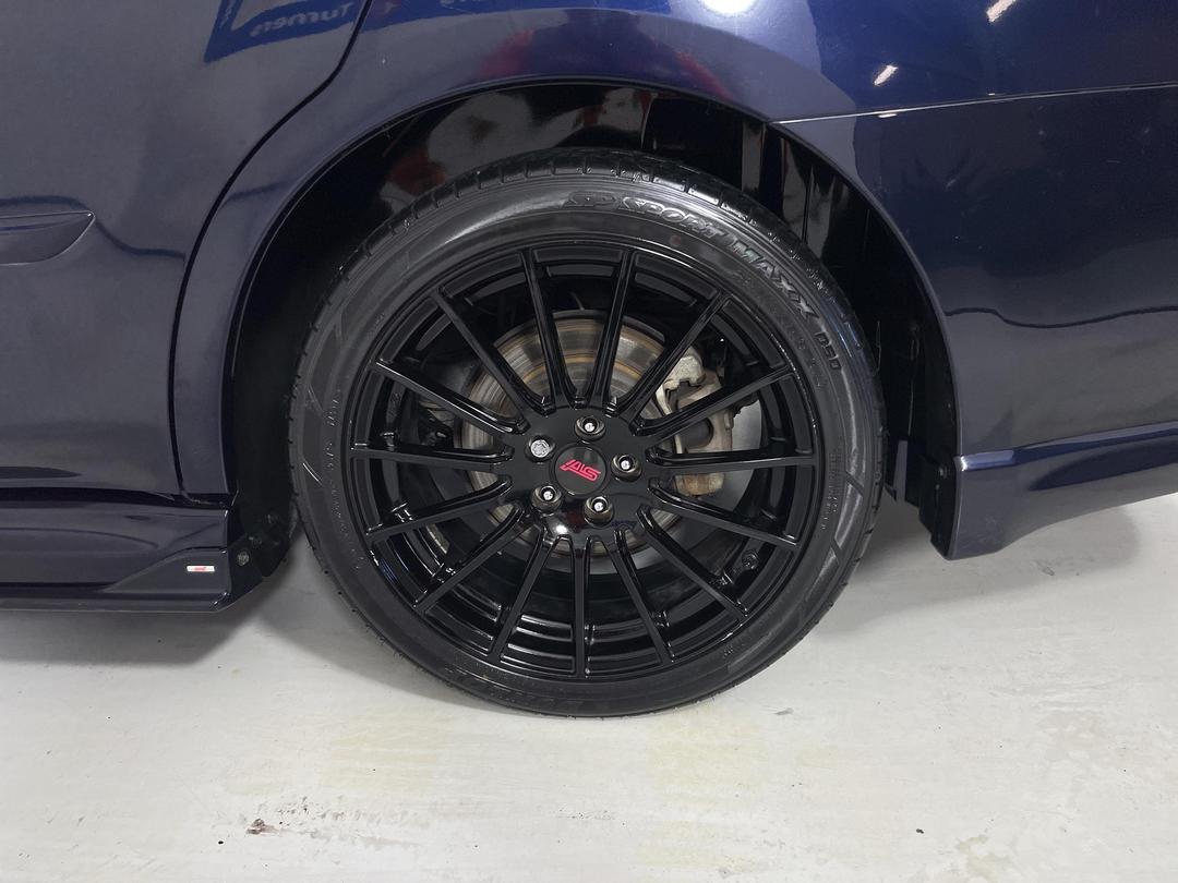 Photo '11' of Subaru Legacy