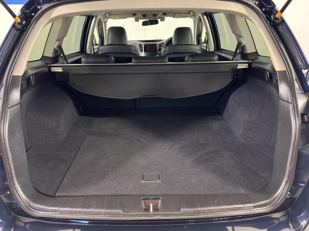 Photo '14' of Subaru Legacy