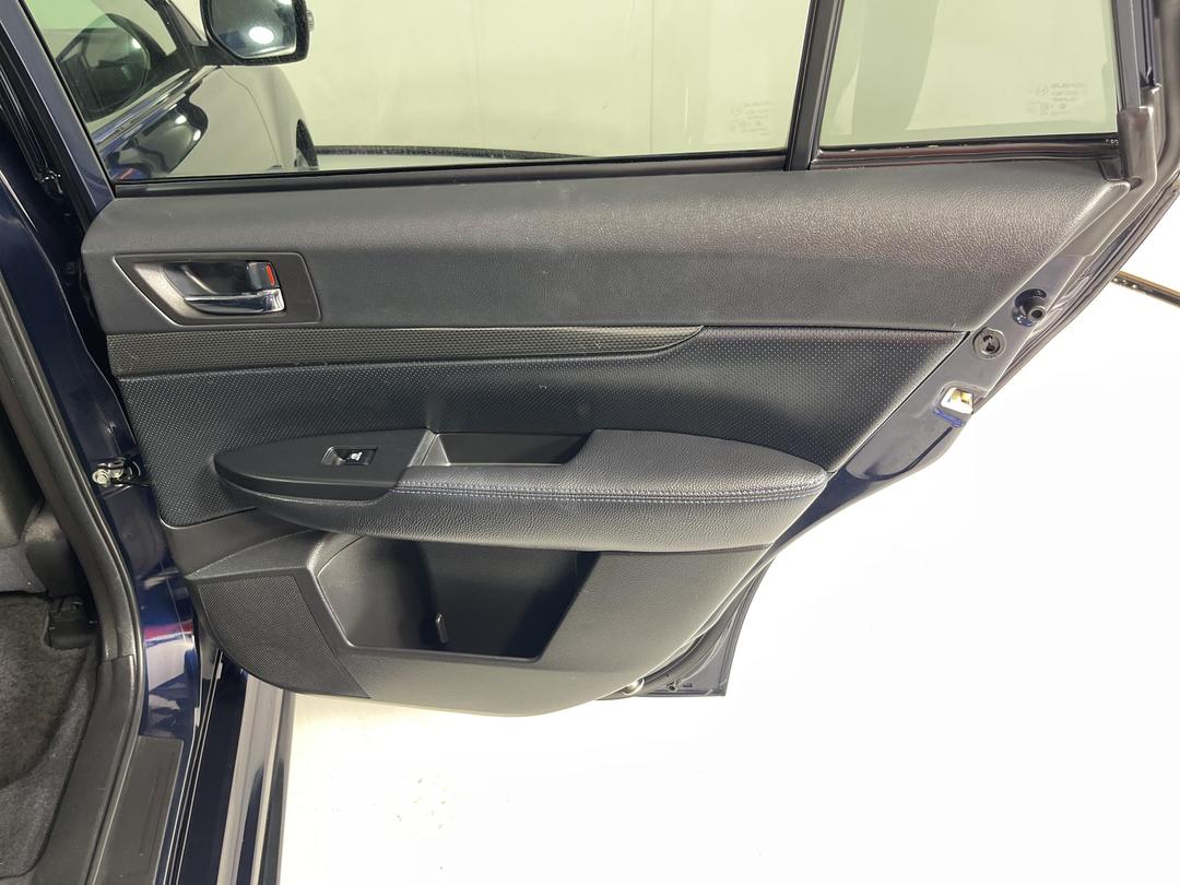 Photo '19' of Subaru Legacy