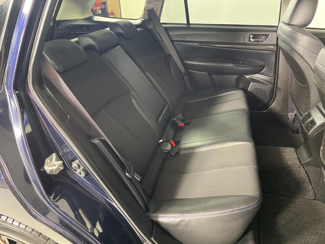 Photo '20' of Subaru Legacy