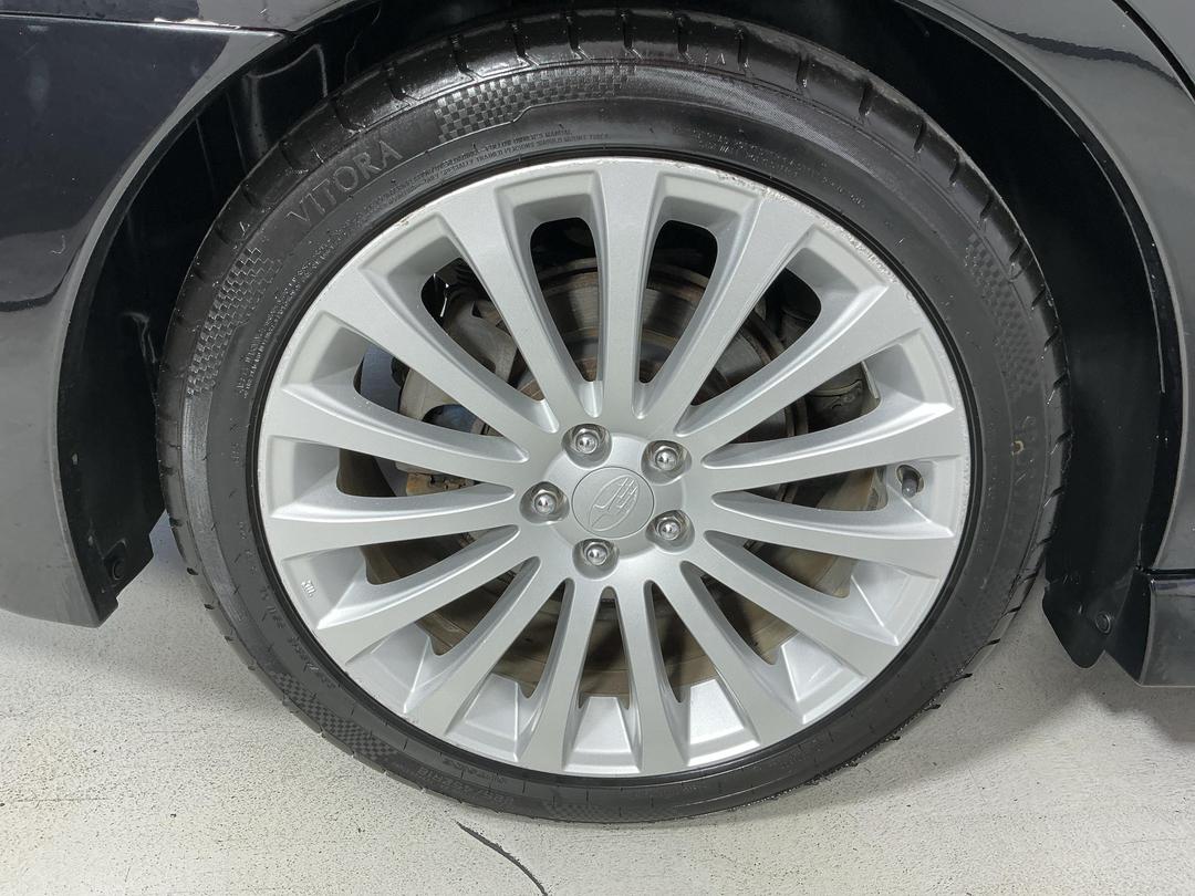 Photo '12' of Subaru Legacy