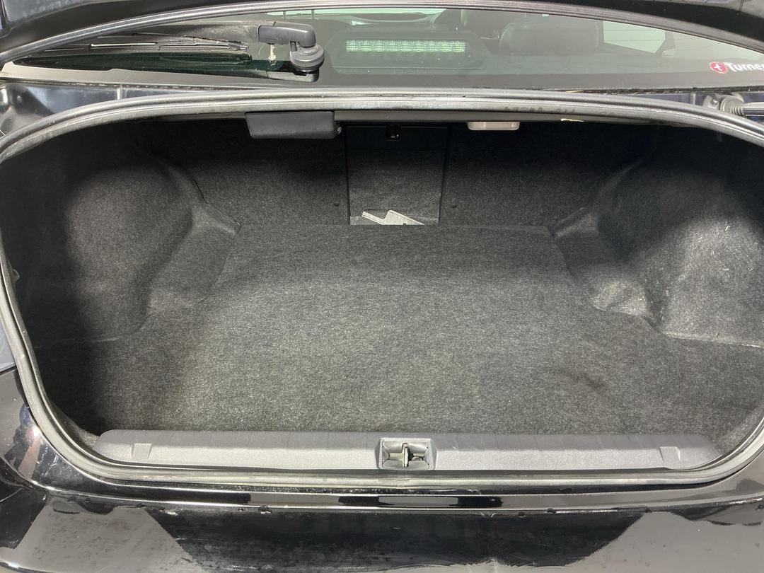 Photo '14' of Subaru Legacy