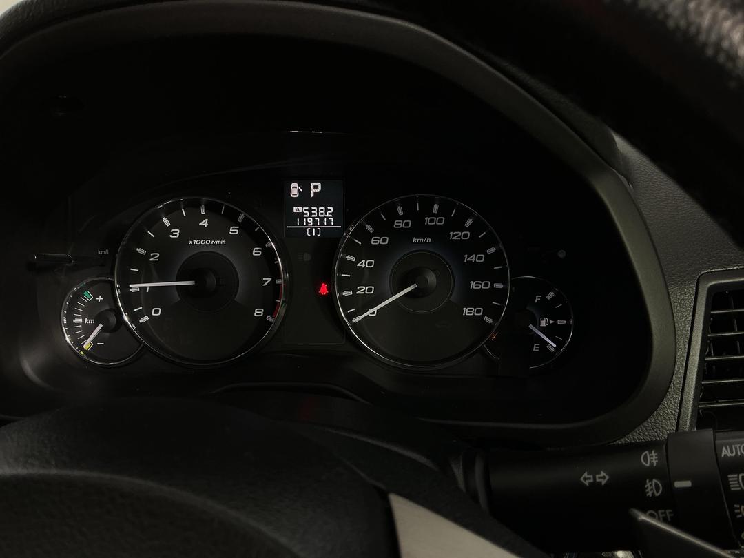 Photo '21' of Subaru Legacy