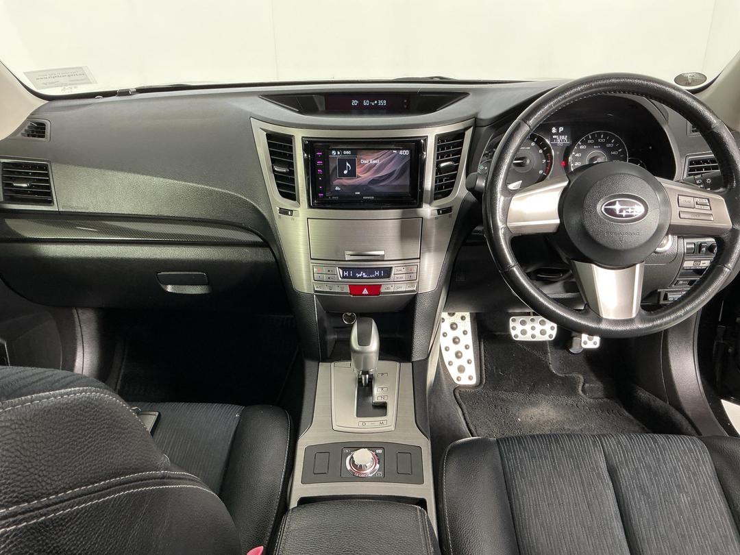 Photo '17' of Subaru Legacy